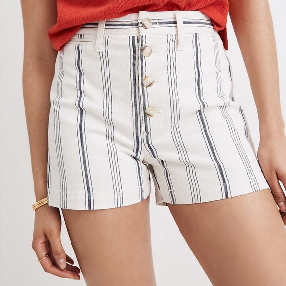 Madewell Emmett Shorts in Stripe 27 - Picture 4 of 9